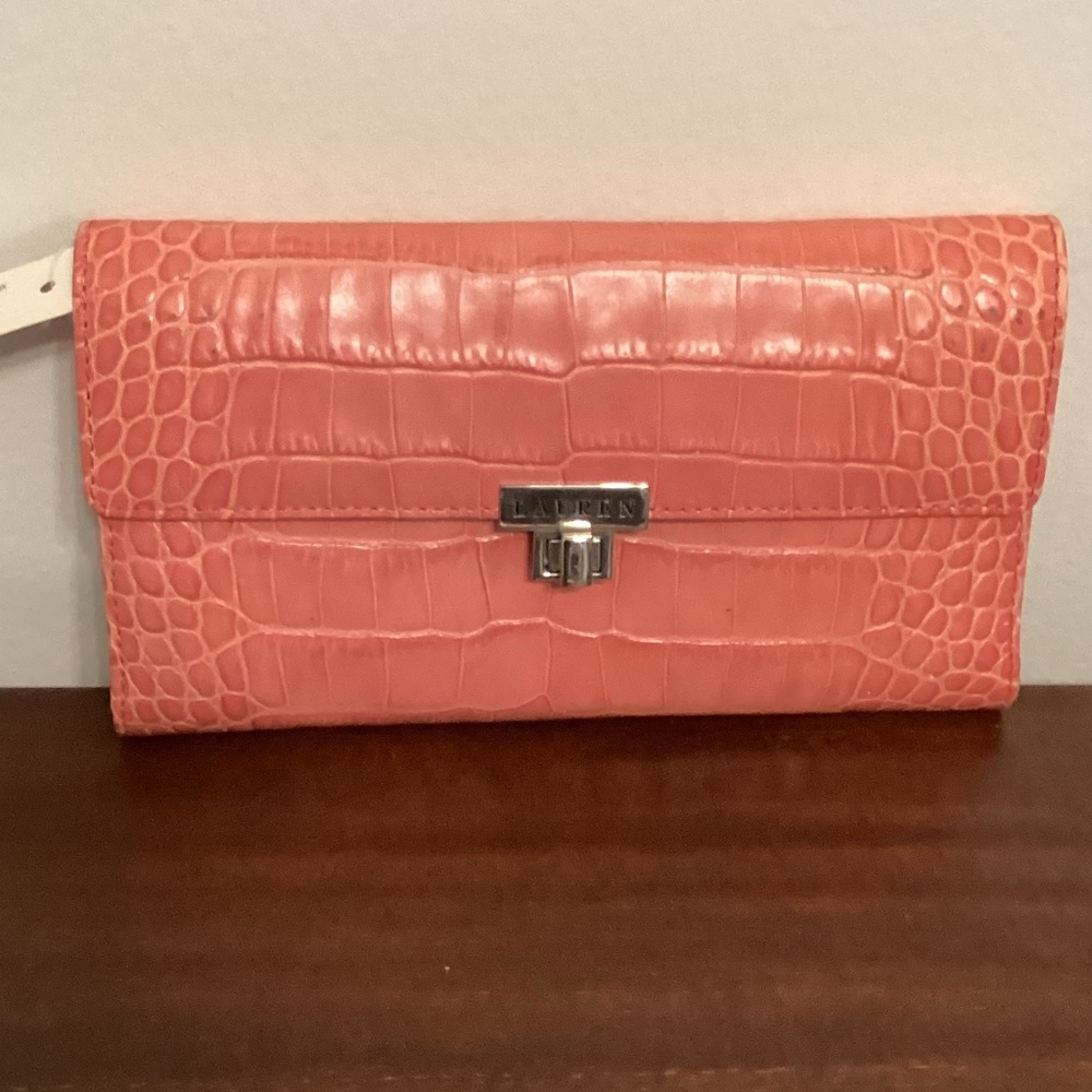 Lauren Ralph Lauren NWT Large Pink Embossed Leather Ladies Wallet & Checkbook Cv
